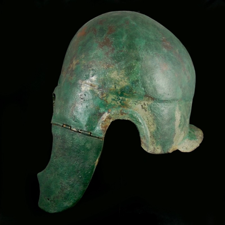 Early Chalcidian Bronze Helmet – Christoph Bacher